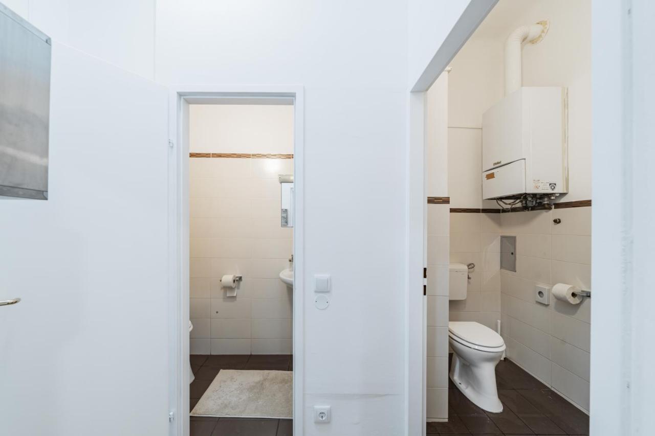 Central City Rooms By Home2 Вена Экстерьер фото
