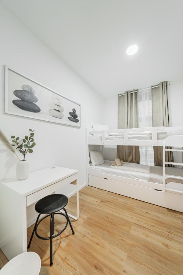 Central City Rooms By Home2 Вена Экстерьер фото